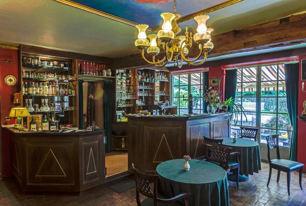 Tromcourt Hotel Кувин Екстериор снимка