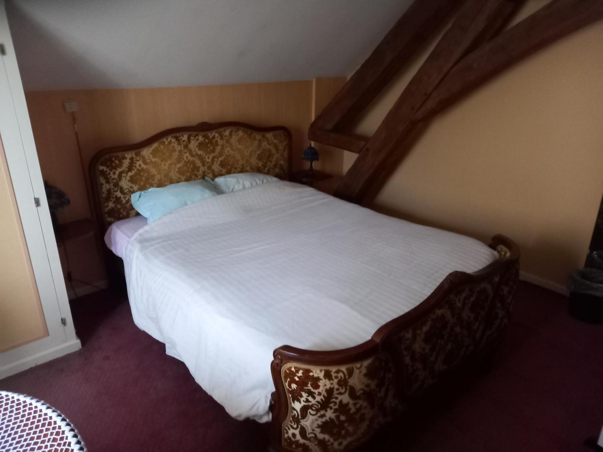 Tromcourt Hotel Кувин Екстериор снимка